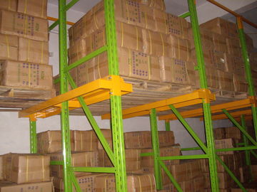 Antrieb mit hoher Dichte im Palettenracking mit dem Spraypulverbeschichten beendet